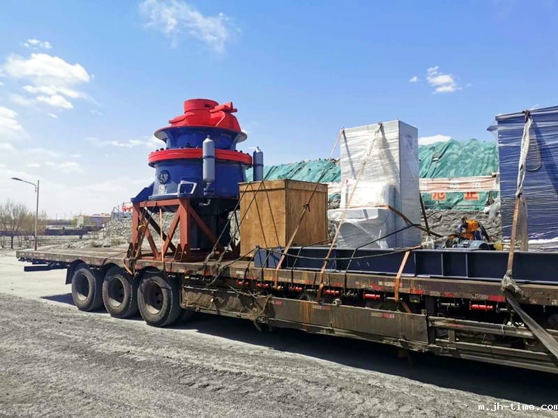 <b>铁矿生产线的单缸圆锥破现场实况</b>